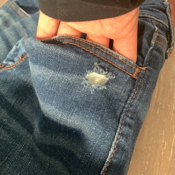 american eagle jeans stretchy with rips - Picture 5 of 5